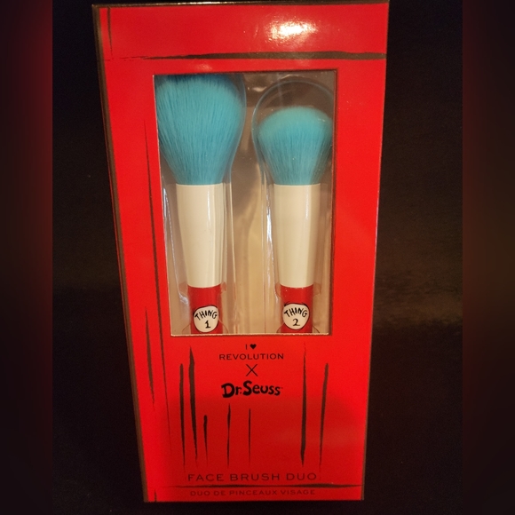 Dr Seuss Revolution makeup palettes and duo brush set - Picture 3 of 7